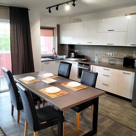 Lotus Area On Appartement Oradea Buitenkant foto